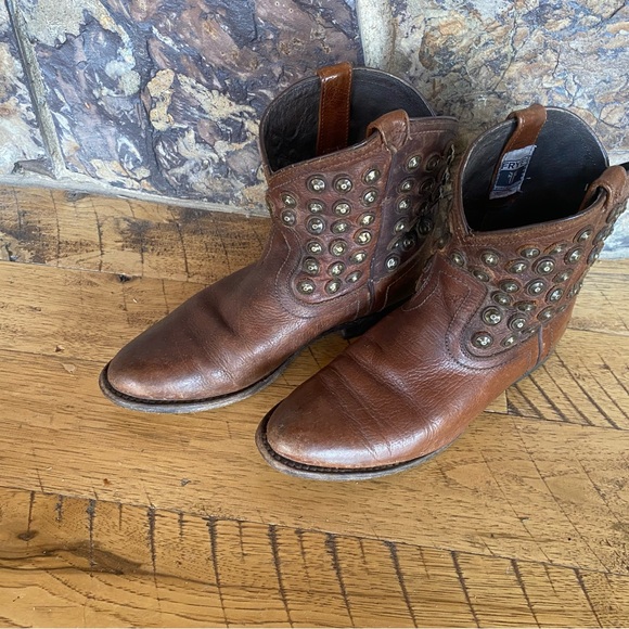 Embellished Frye western booties w/plenty of life! - Picture 3 of 8